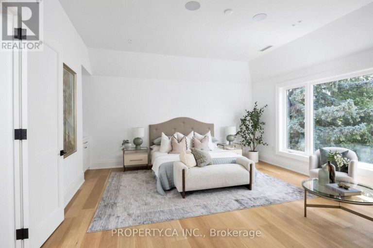 10 GRANGEMILL CRESCENT, Toronto (Banbury-Don Mills), Ontario, M3B2J2
