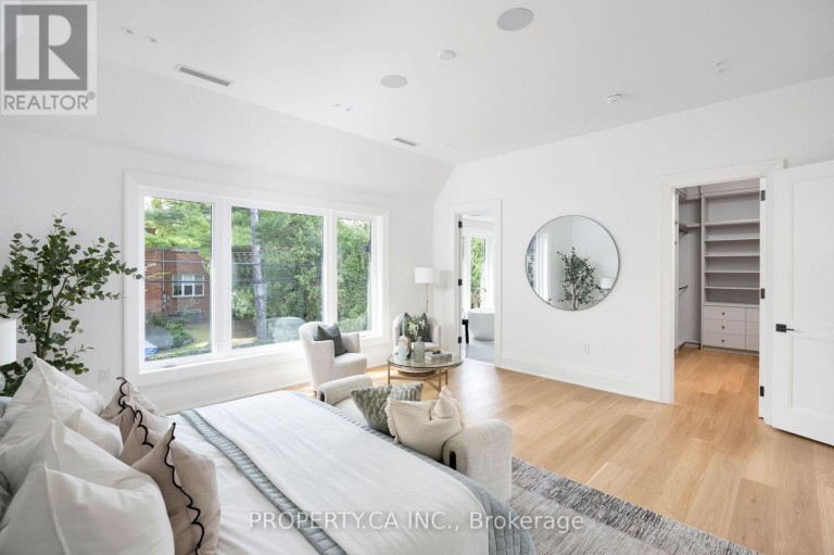 10 GRANGEMILL CRESCENT, Toronto (Banbury-Don Mills), Ontario, M3B2J2