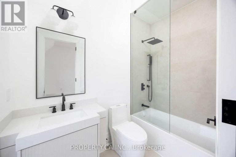 10 GRANGEMILL CRESCENT, Toronto (Banbury-Don Mills), Ontario, M3B2J2