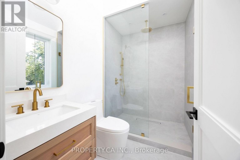 10 GRANGEMILL CRESCENT, Toronto (Banbury-Don Mills), Ontario, M3B2J2