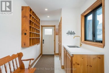 194 SUMMIT VIEW COURT Blue Mountains Ontario photo 8