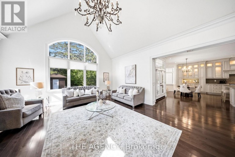 1098 LAKESHORE ROAD W, Oakville (SW Southwest), Ontario, L6L1E9