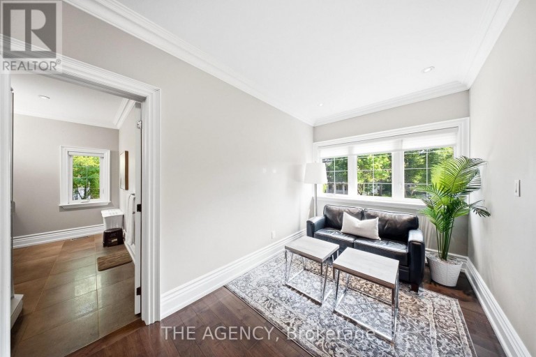 1098 LAKESHORE ROAD W, Oakville (SW Southwest), Ontario, L6L1E9