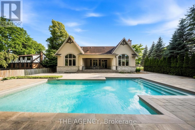 1098 LAKESHORE ROAD W, Oakville (SW Southwest), Ontario, L6L1E9