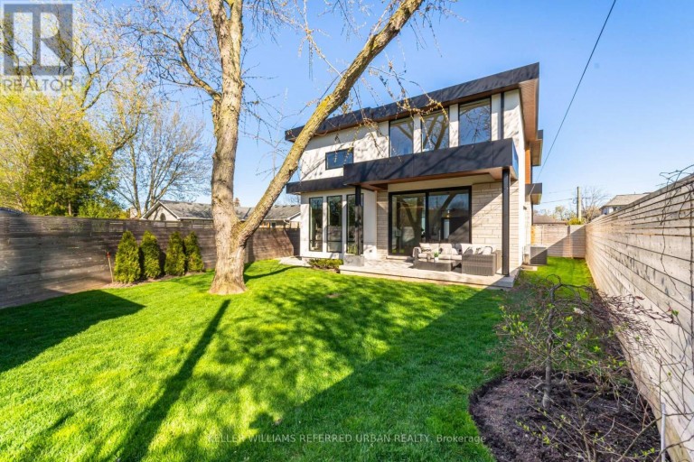 1337 WAVERLY AVENUE, Oakville (WO West), Ontario, L6L2S4