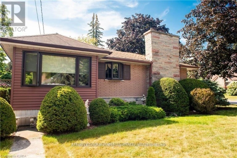 30 ADELAIDE STREET S, Kawartha Lakes (Lindsay), Ontario, K9V3J7
