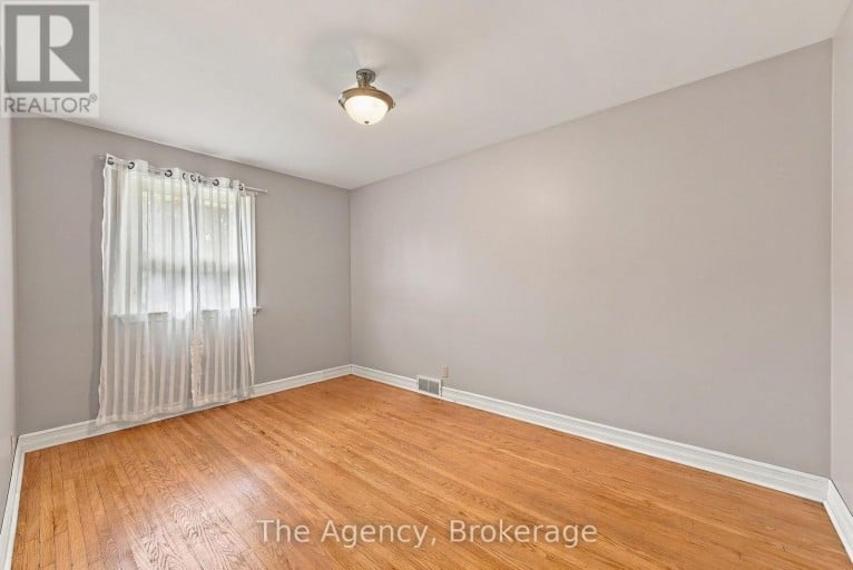 374 NIPIGON STREET, Oshawa (McLaughlin), Ontario, L1J4N9