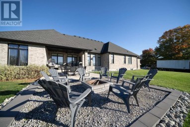 572 CONCESSION 6 TOWNSEND Norfolk (Waterford) Ontario photo 45