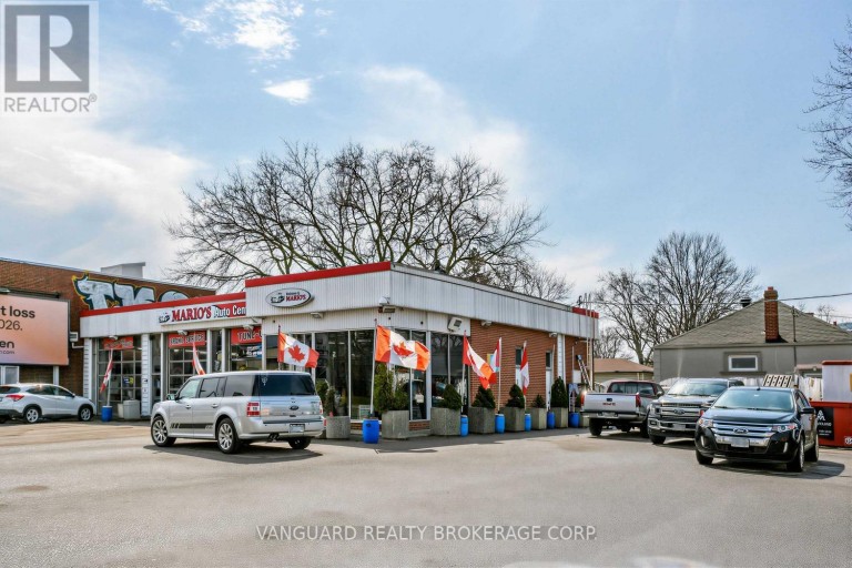 1772 JANE STREET, Toronto (Weston), Ontario, M9N2T1