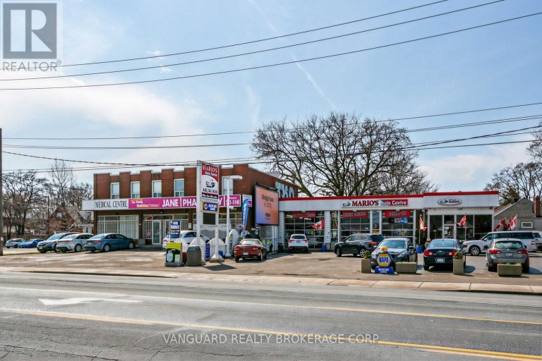 1772 JANE STREET, Toronto (Weston), Ontario, M9N2T1