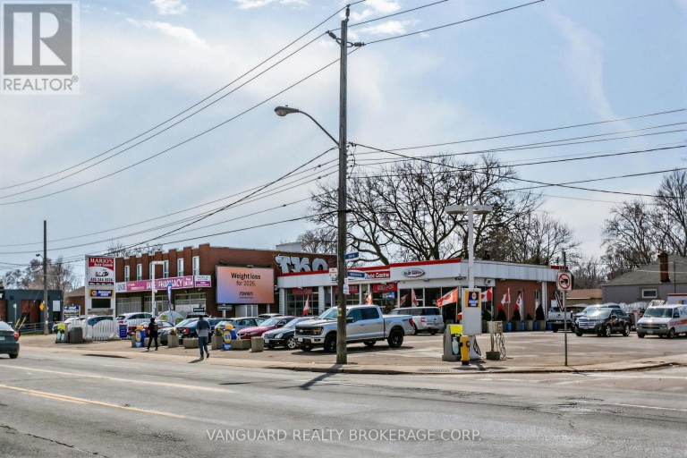 1772 JANE STREET, Toronto (Weston), Ontario, M9N2T1