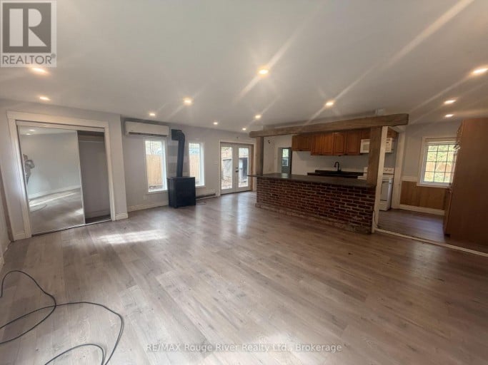 11 EDGEWOOD DRIVE, Kawartha Lakes (Verulam), Ontario, K0M1N0