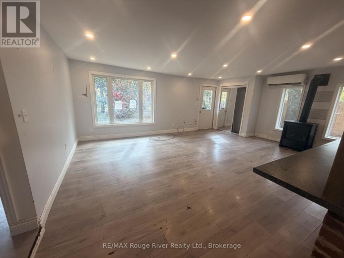 11 EDGEWOOD DRIVE, Kawartha Lakes (Verulam), Ontario, K0M1N0