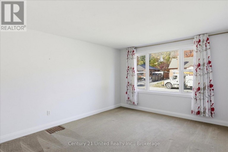 509 BONACCORD STREET, Peterborough (Town Ward 3), Ontario, K9H3A8