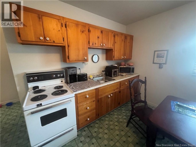 643-645 George Street, Saint John, New Brunswick, E2M3T2