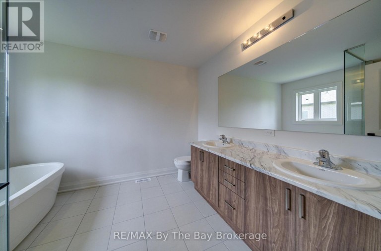 56 AMBER DRIVE, Wasaga Beach, Ontario, L9Z0R9