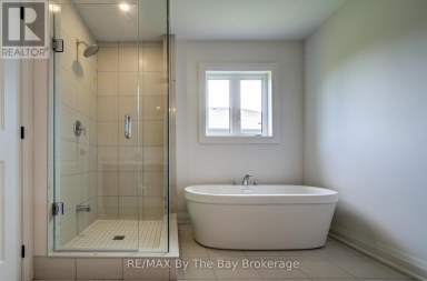 56 AMBER DRIVE Wasaga Beach Ontario photo 20