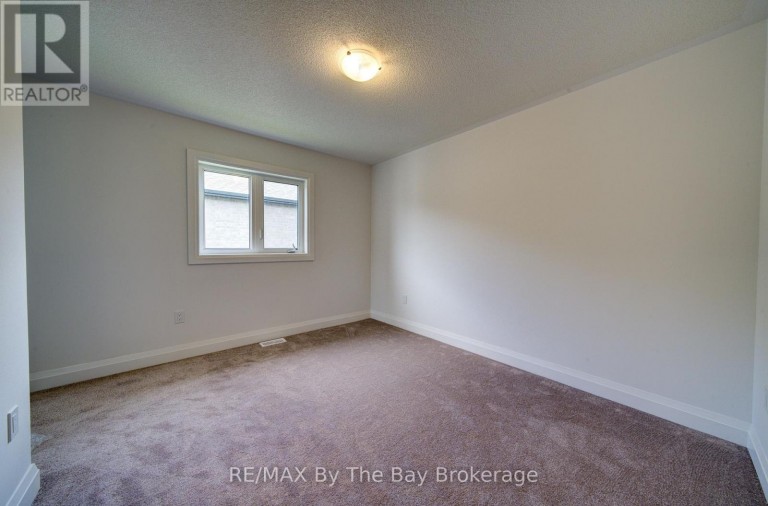 56 AMBER DRIVE, Wasaga Beach, Ontario, L9Z0R9