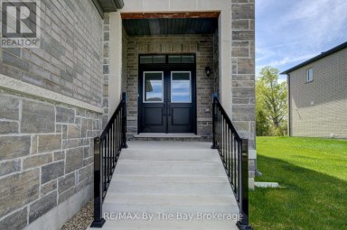 56 AMBER DRIVE Wasaga Beach Ontario photo 4