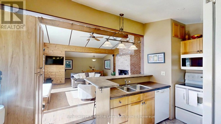 18 LAKEVIEW BOULEVARD, Kawartha Lakes (Little Britain), Ontario, K0M2C0