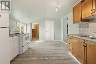 533 AVONLOUGH ROAD Belleville (Belleville Ward) Ontario photo 34