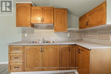 533 AVONLOUGH ROAD Belleville (Belleville Ward) Ontario photo 35