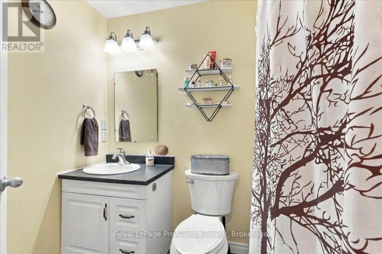 99 MCKENZIE STREET, Centre Hastings, Ontario, K0K2K0