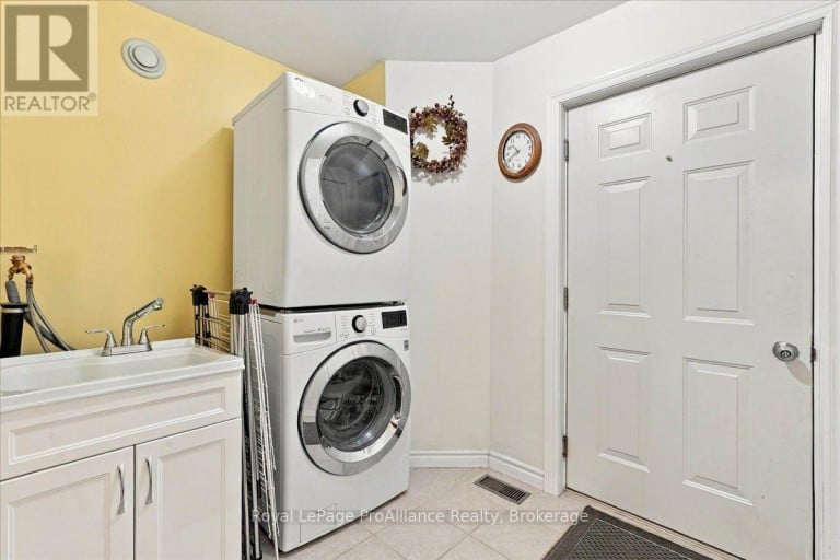 99 MCKENZIE STREET, Centre Hastings, Ontario, K0K2K0