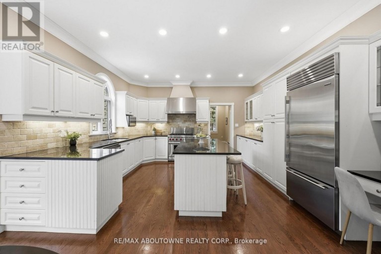 437 CAIRNCROFT ROAD, Oakville (MO Morrison), Ontario, L6J4N1