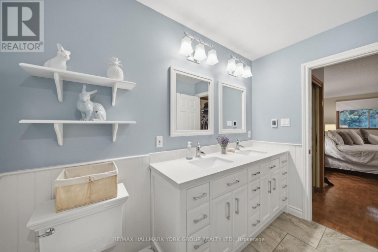 38 LANEWOOD DRIVE, Aurora (Hills of St Andrew), Ontario, L4G4T8