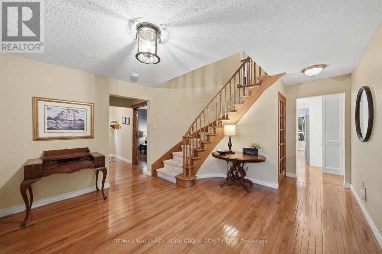 38 LANEWOOD DRIVE, Aurora (Hills of St Andrew), Ontario, L4G4T8