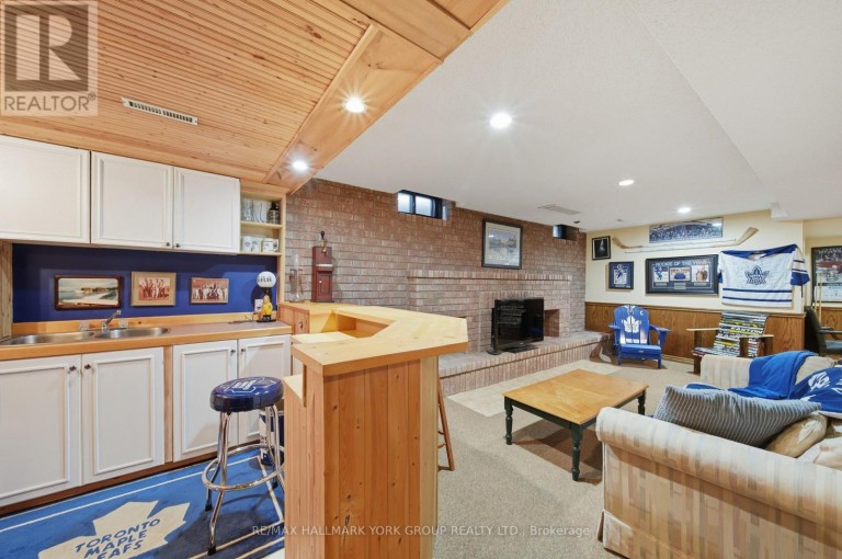 38 LANEWOOD DRIVE, Aurora (Hills of St Andrew), Ontario, L4G4T8