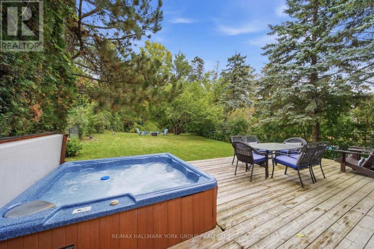 38 LANEWOOD DRIVE, Aurora (Hills of St Andrew), Ontario, L4G4T8