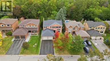 38 LANEWOOD DRIVE Aurora (Hills of St Andrew) Ontario photo 45