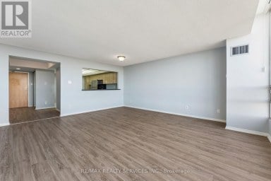 1206 - 330 MILL STREET S Brampton (Brampton South) Ontario photo 12
