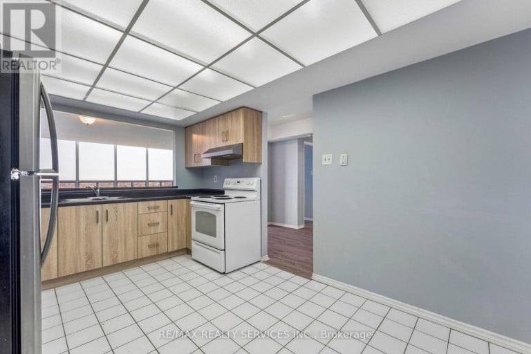1206 - 330 MILL STREET S, Brampton (Brampton South), Ontario, L6Y3V3