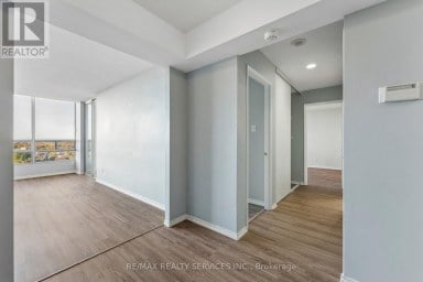1206 - 330 MILL STREET S Brampton (Brampton South) Ontario photo 19