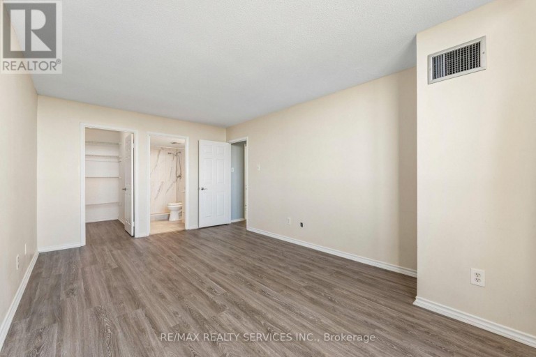 1206 - 330 MILL STREET S, Brampton (Brampton South), Ontario, L6Y3V3