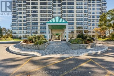 1206 - 330 MILL STREET S Brampton (Brampton South) Ontario photo 3
