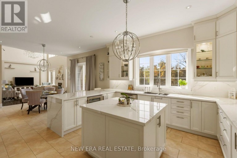 193 LADY NADIA DRIVE, Vaughan (Patterson), Ontario, L6A4E6