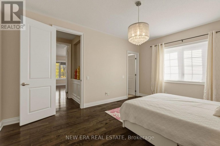 193 LADY NADIA DRIVE, Vaughan (Patterson), Ontario, L6A4E6