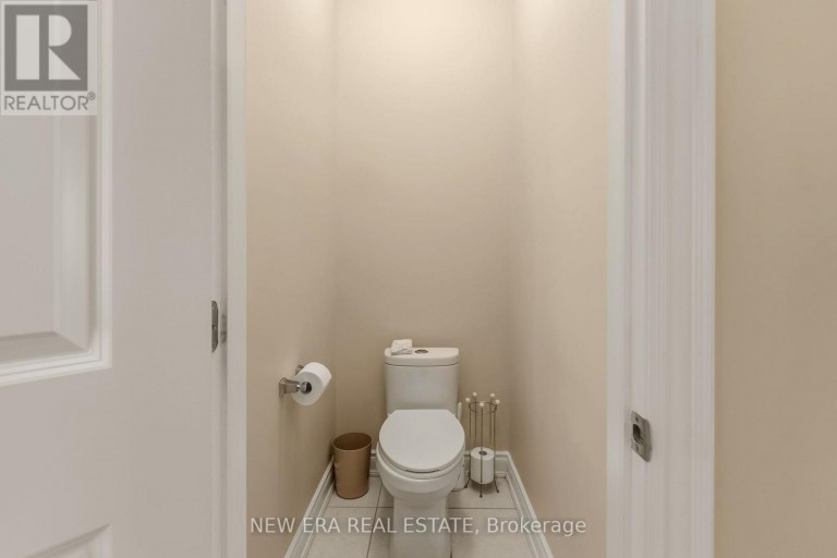 193 LADY NADIA DRIVE, Vaughan (Patterson), Ontario, L6A4E6