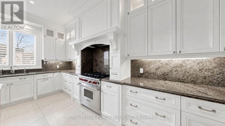 108 YORKMINSTER ROAD, Toronto (St. Andrew-Windfields), Ontario, M2P1M6
