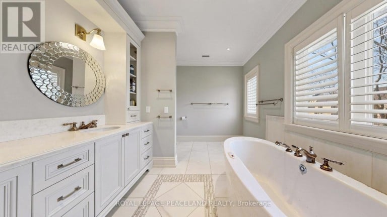 108 YORKMINSTER ROAD, Toronto (St. Andrew-Windfields), Ontario, M2P1M6