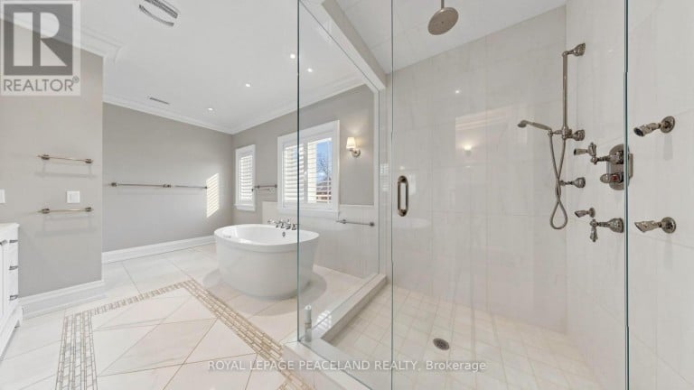 108 YORKMINSTER ROAD, Toronto (St. Andrew-Windfields), Ontario, M2P1M6