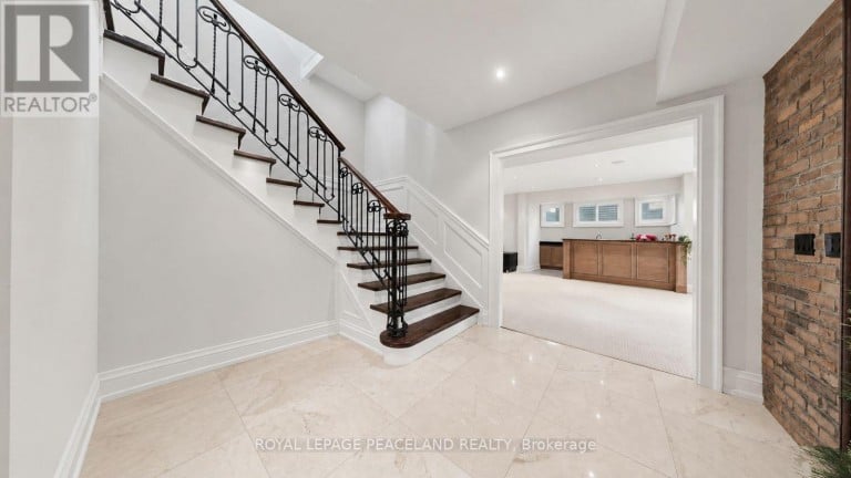 108 YORKMINSTER ROAD, Toronto (St. Andrew-Windfields), Ontario, M2P1M6