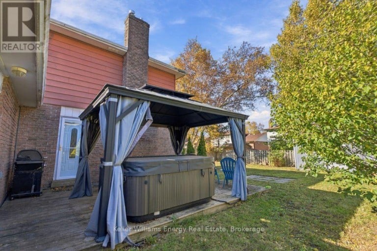 26 CARRUTHERS DRIVE, Clarington (Bowmanville), Ontario, L1C3S2