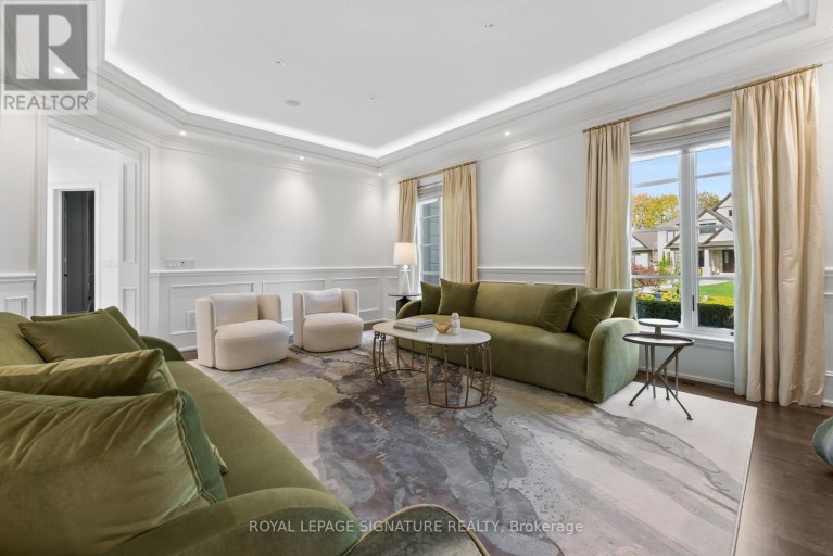 2 SPIREA COURT, Markham (Bayview Glen), Ontario, L3T2W1