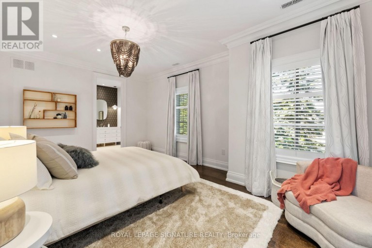 2 SPIREA COURT, Markham (Bayview Glen), Ontario, L3T2W1
