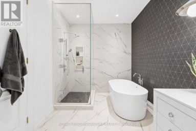 2 SPIREA COURT Markham (Bayview Glen) Ontario photo 33